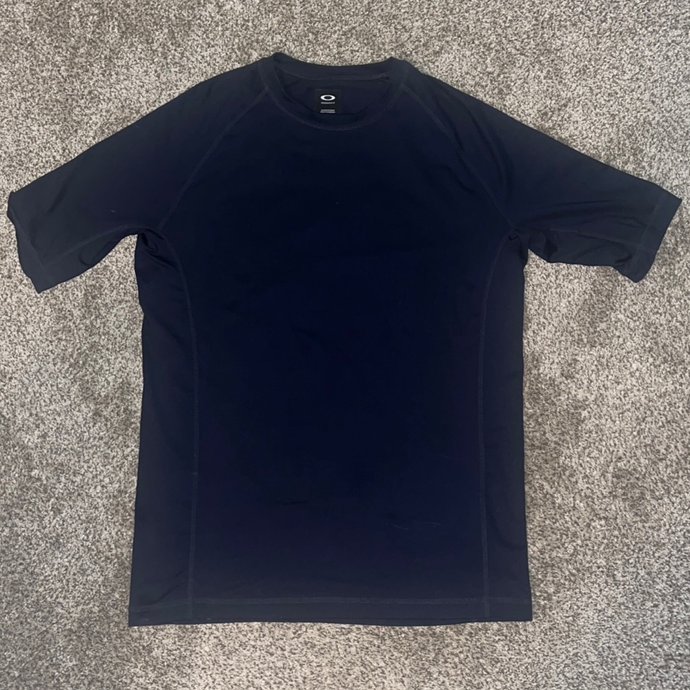 Oakley rash guard